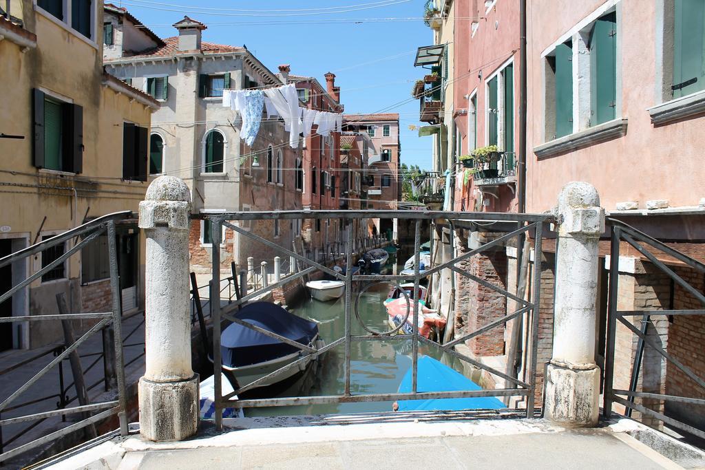 Appartamento Calle Dei Preti Venedig Exterior foto